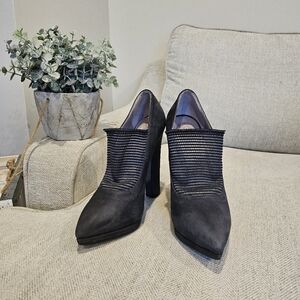 Authentic Gianni Versace leather heels 35 5